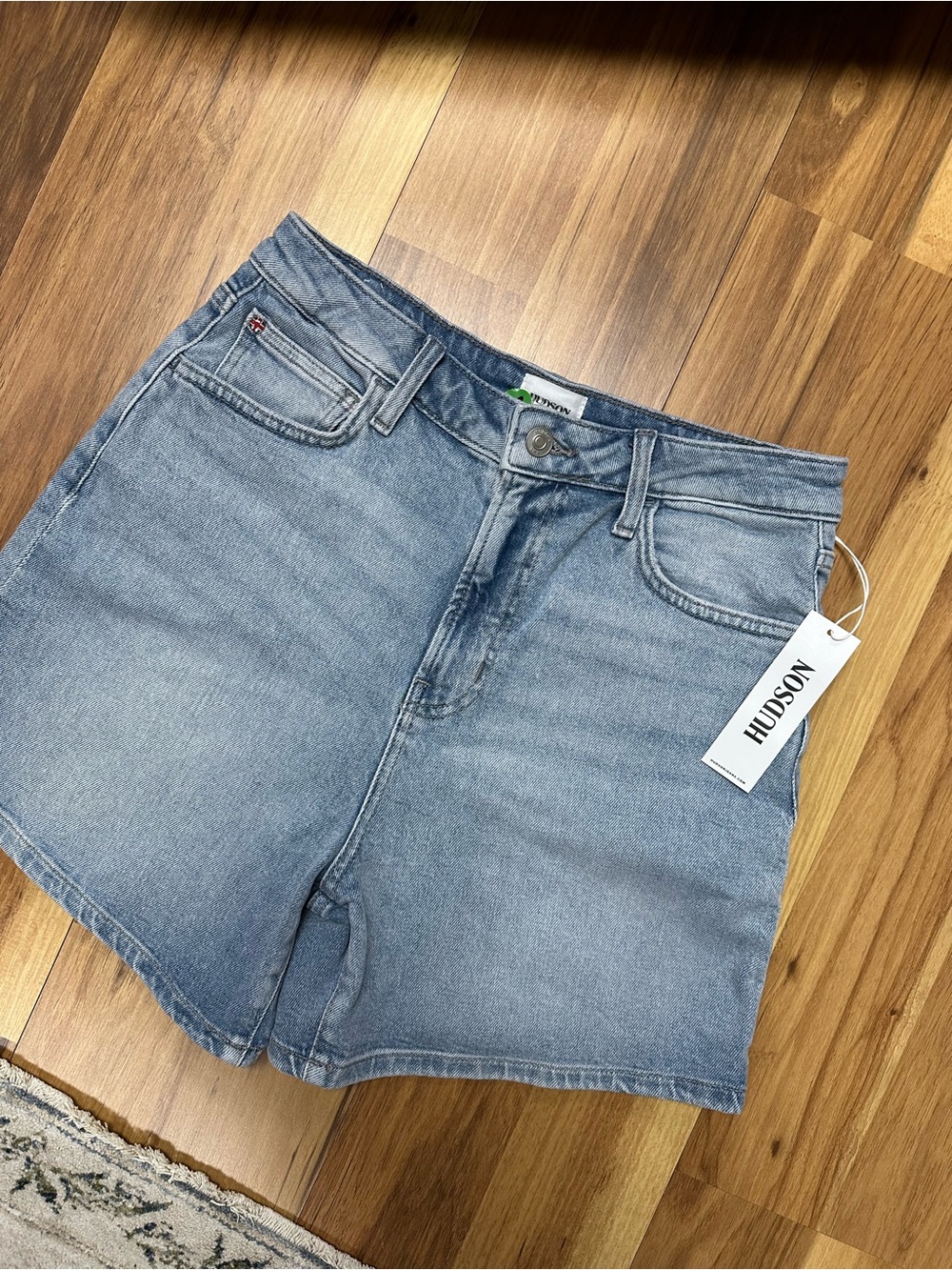 NWT Hudson Jeans Light Wash Denim High waisted relaxed style Shorts for Women